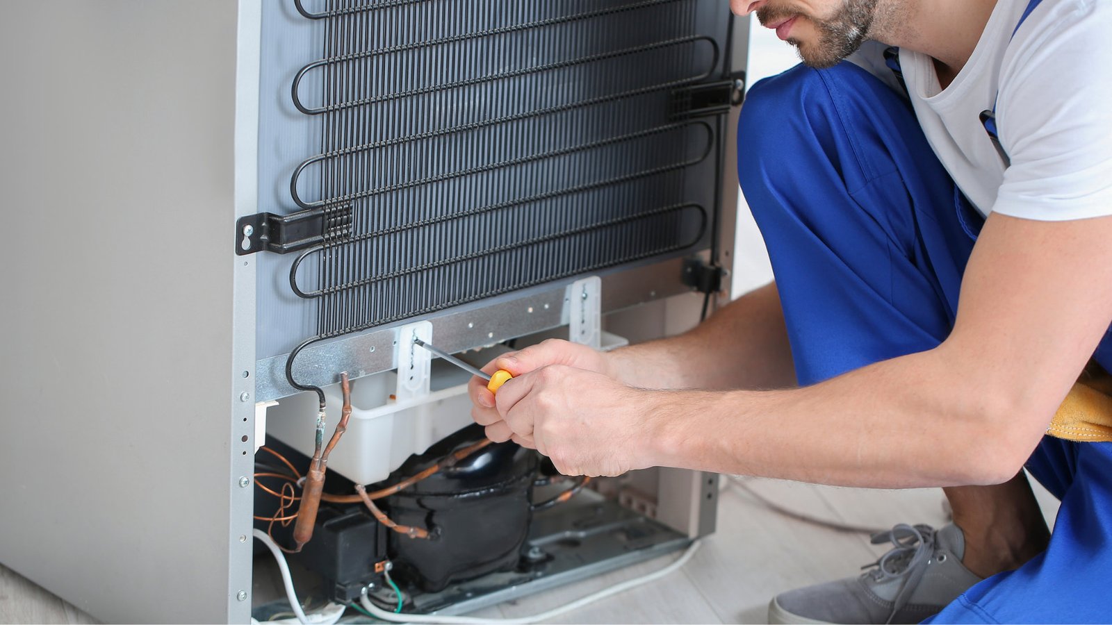 Reparación del sistema de refrigeración de una heladera